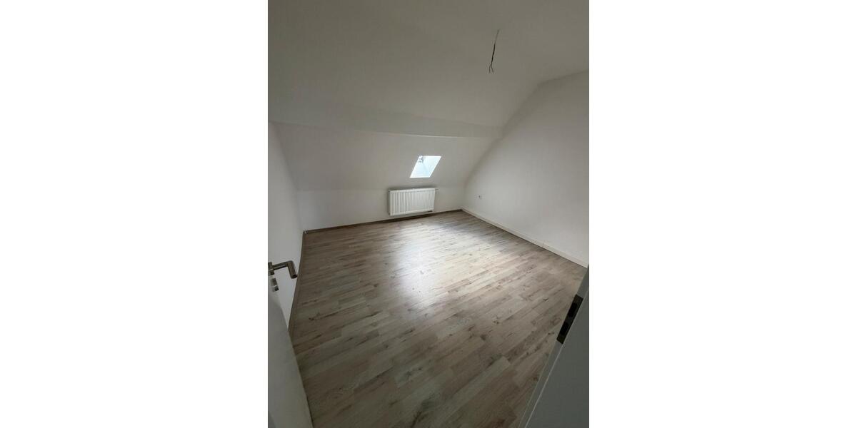 Einfamilienhaus Eisleben (Lutherstadt) - 5 Zimmer, 133 m&sup2;, 850&euro; | Angebot:27623898
