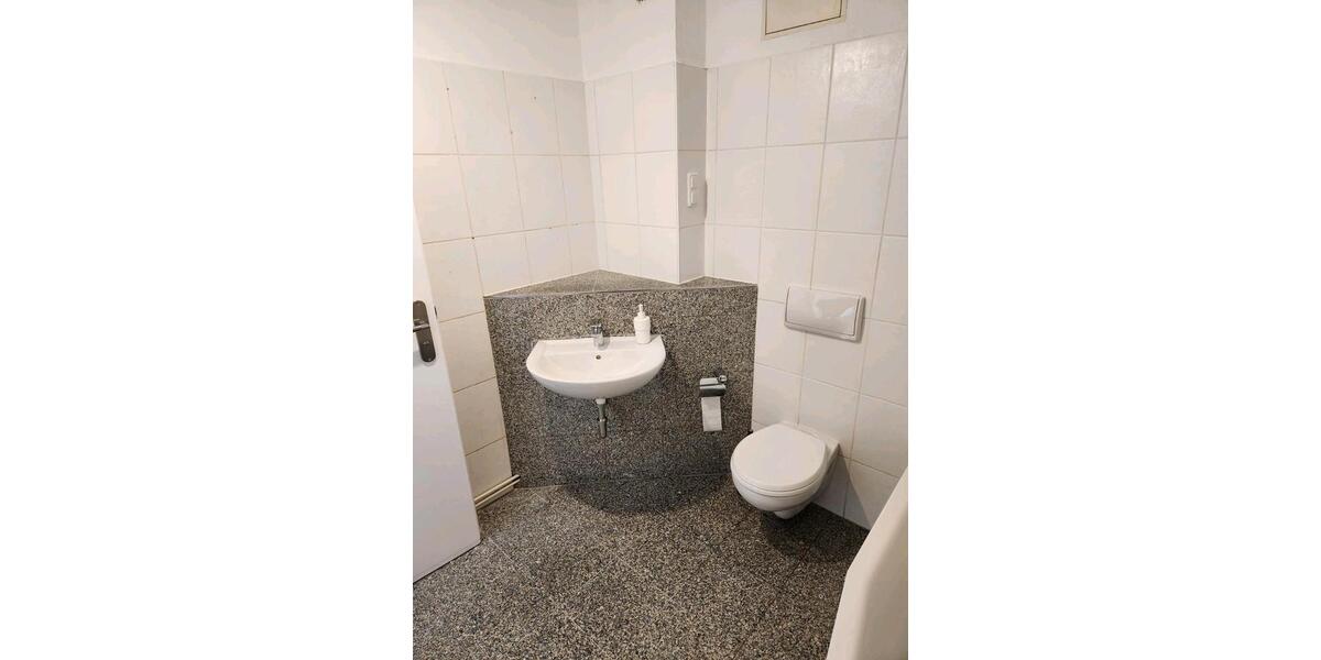 Dachgeschoßwohnung Halle (Saale) - 2 Zimmer, 79 m&sup2;, 109.000&euro; | Angebot:24803647