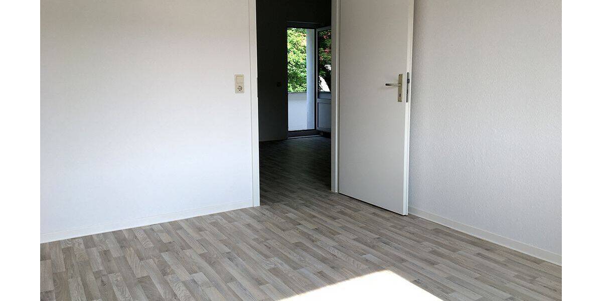 Etagenwohnung Bad Dürrenberg - 3 Zimmer, 54 m&sup2;, 355&euro; | Angebot:26819789