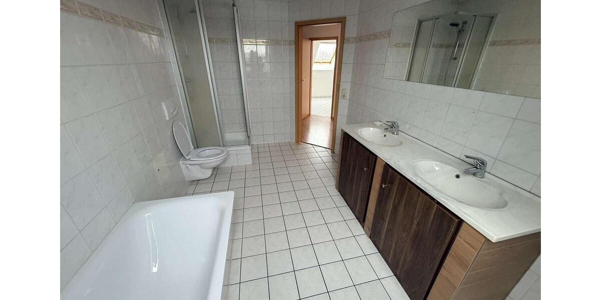 Maisonettenwohnung Merseburg - 4 Zimmer, 78 m&sup2;, 530&euro; | Angebot:26132294