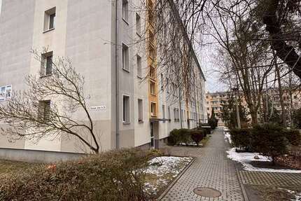 Wohnung Bitterfeld-Wolfen Wolfen - 2 Zimmer, 48 m&sup2;, 300&euro; | Angebot:25369985