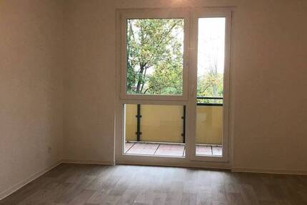 Wohnung Merseburg Kötzschen - 2 Zimmer, 49 m&sup2;, 324&euro; | Angebot:26804990