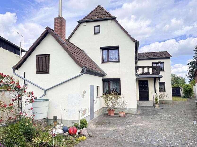 Haus zum Kaufen in Holleben Holleben 389.000 € 120 m²
