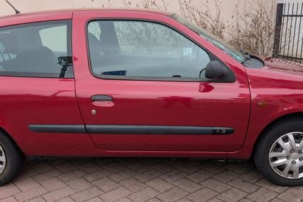 Renault Clio 73.000 km 2.800 &euro; Köthen 06366