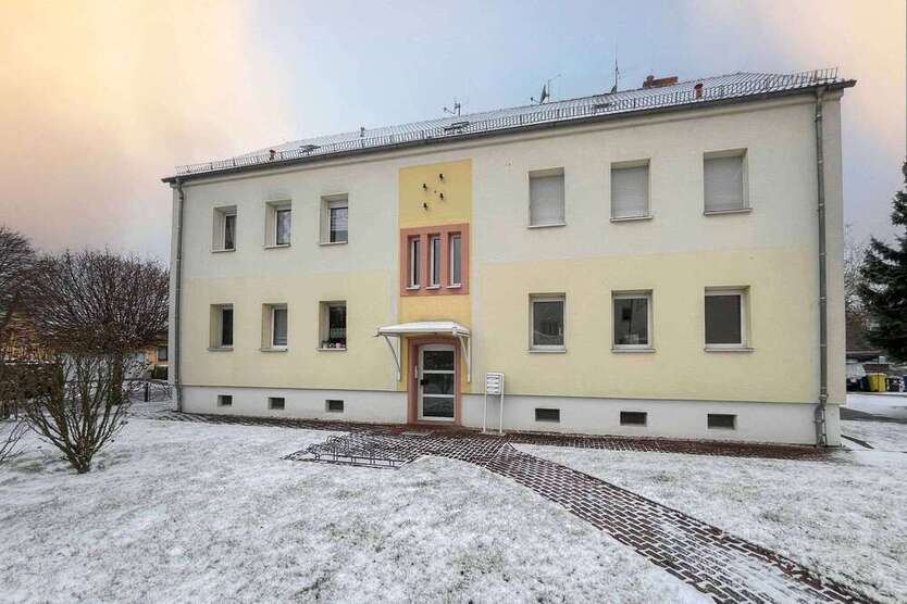 Wohnung zum Kaufen in Delitzsch 68.000 € 64.84 m²