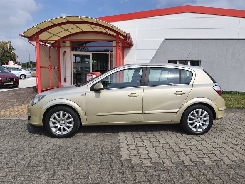 Opel Astra Edition 1.6 Automatik/Klima/8x bereift 299.855 km 1.290 € Leipzig 04347