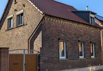 Freistehendes EFH mit sonnigem Grundstück