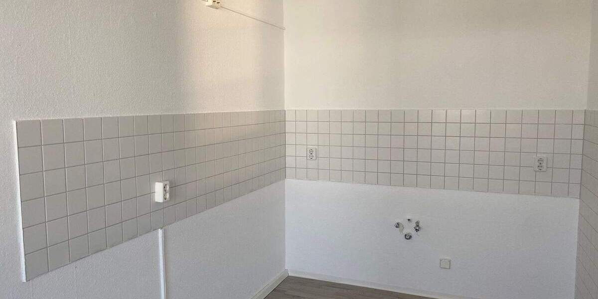 Zimmer Halle (Saale) Westliche Neustadt - 4 Zimmer, 65 m&sup2;, 362&euro; | Angebot:26190529