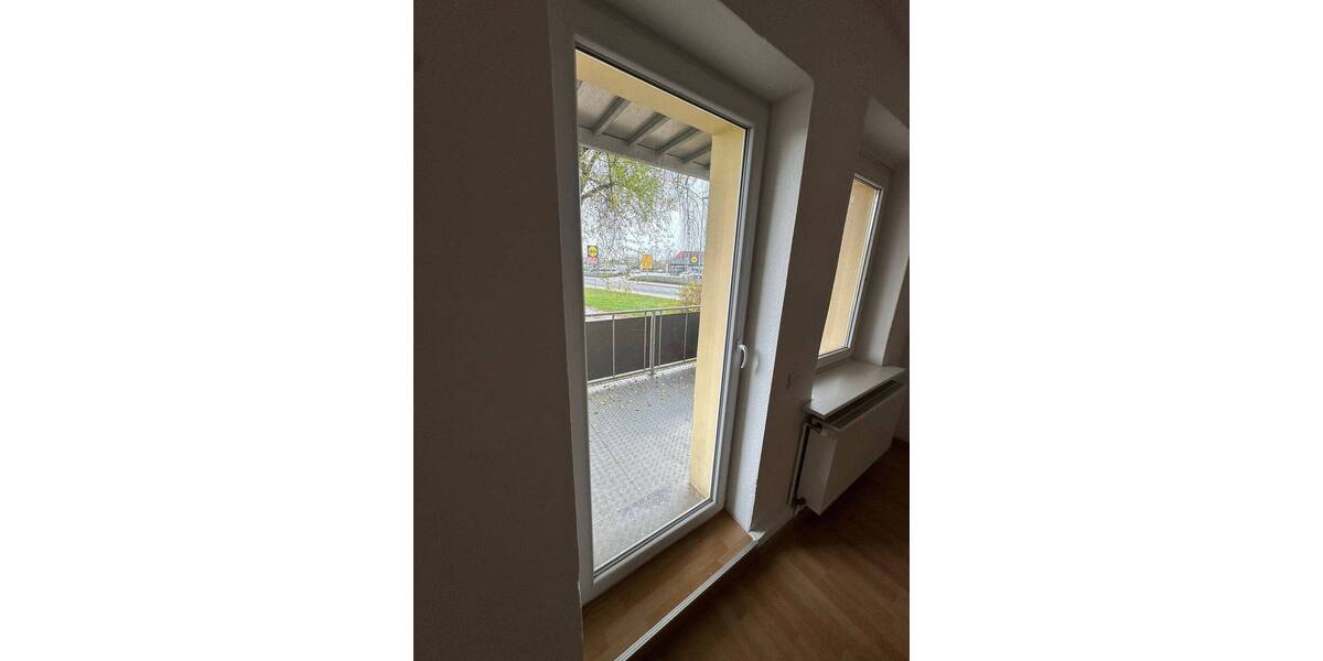 Etagenwohnung Merseburg Kötzschen - 3 Zimmer, 65 m&sup2;, 87.000&euro; | Angebot:26820197
