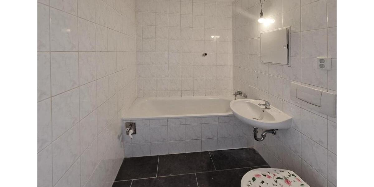 Etagenwohnung Halle (Saale) Halle-Neustadt - 4 Zimmer, 61 m&sup2;, 385&euro; | Angebot:24369292