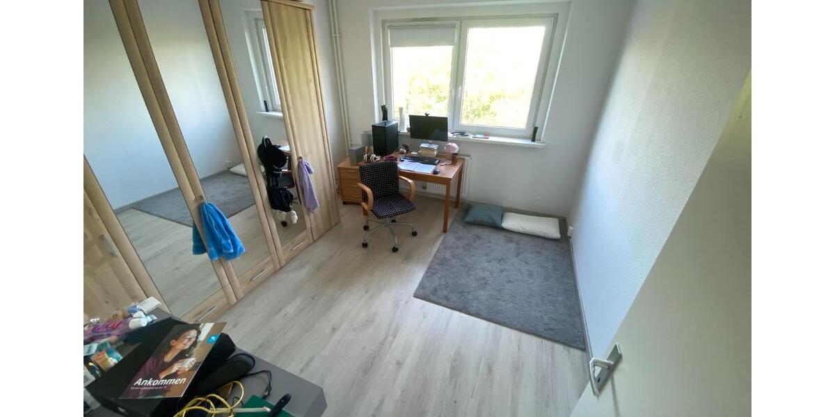 Etagenwohnung Halle (Saale) Halle-Neustadt - 3 Zimmer, 61 m&sup2;, 550&euro; | Angebot:26625112