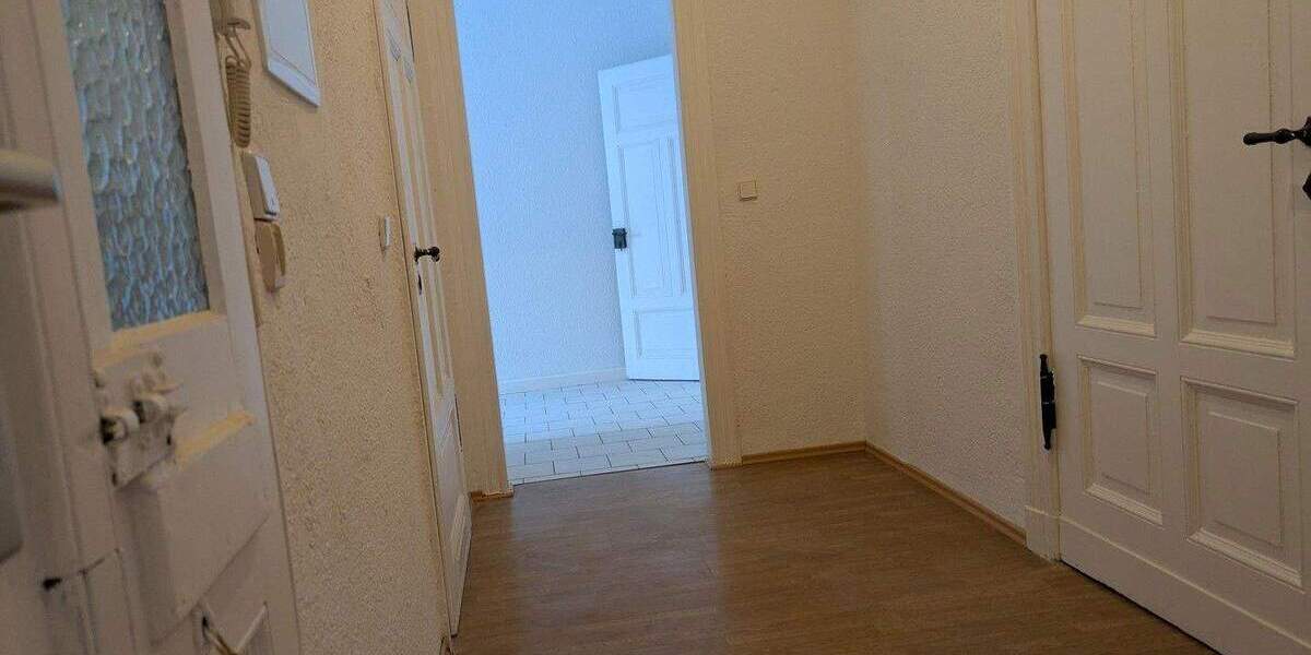 Etagenwohnung Halle Giebichenstein - 2 Zimmer, 60 m&sup2;, 510&euro; | Angebot:24845452