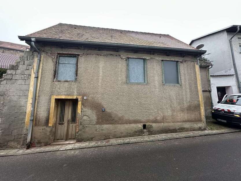 Haus zum Kaufen in Wettin-Löbejün 44.900 € 142 m²