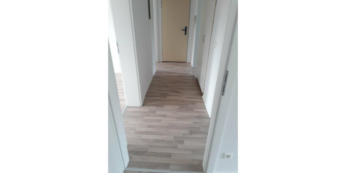 Etagenwohnung Teutschenthal - 3 Zimmer, 68 m&sup2;, 380&euro; | Angebot:17332207