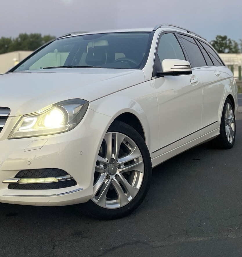 Mercedes-Benz 220 209.877 km 10.449 € Leipzig 04109