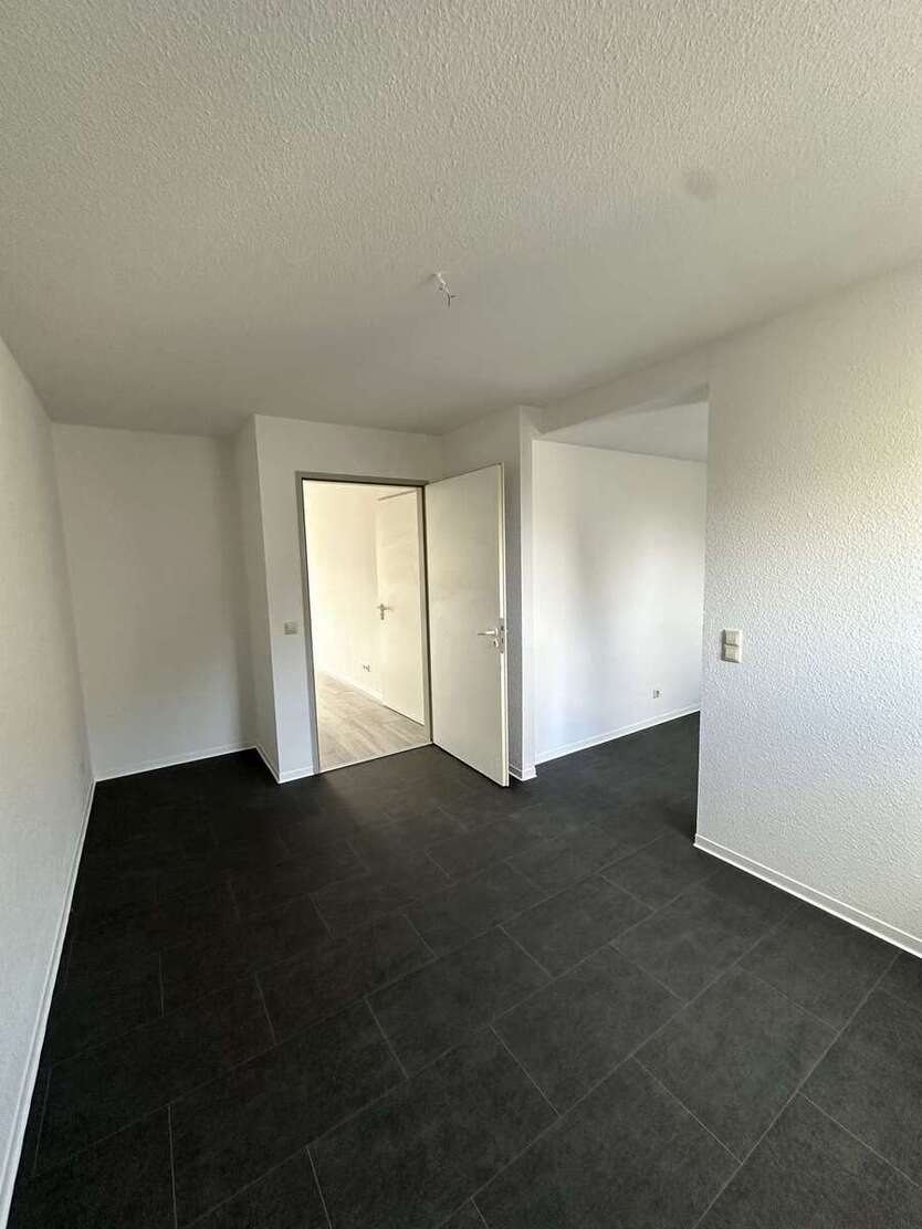 ++Frisch Sanierte Familienwohnung mit Aufzug++ 4 zimmer