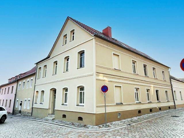 Wohnungspaket: Vier Wohneinheiten mit Stellplätzen in einem saniertem MFH in Bad Lauchstädt