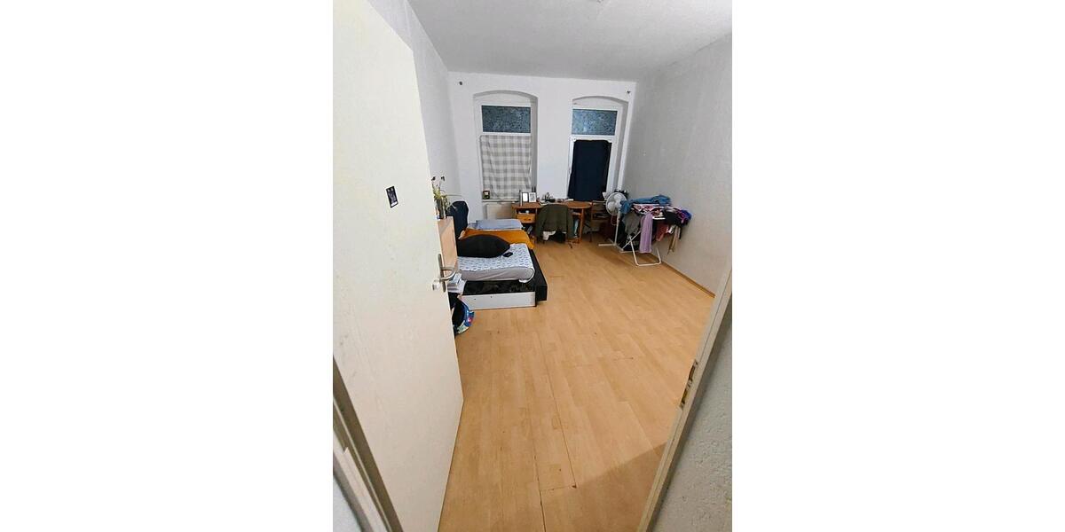 Etagenwohnung Halle (Saale) Damaschkestraße - 1 Zimmer, 18 m&sup2;, 330&euro; | Angebot:26051236