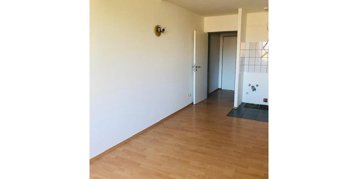 Etagenwohnung Querfurt - 1 Zimmer, 35 m&sup2;, 250&euro; | Angebot:24690923