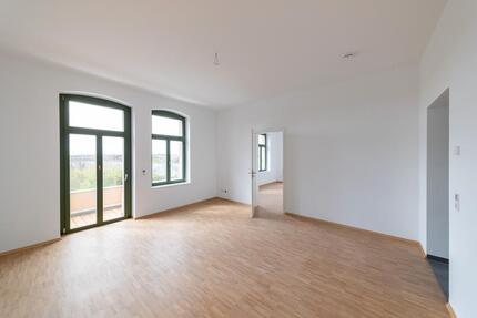 Hier bleibt kein Wunsch offen: 3 Zimmer, 2 Balkone & moderne Einbauküche zimmer