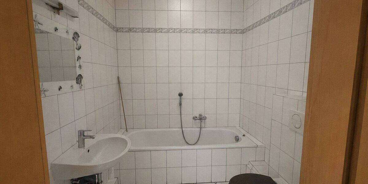 Etagenwohnung Halle (Saale) Damaschkestraße - 2 Zimmer, 57 m&sup2;, 350&euro; | Angebot:26926606