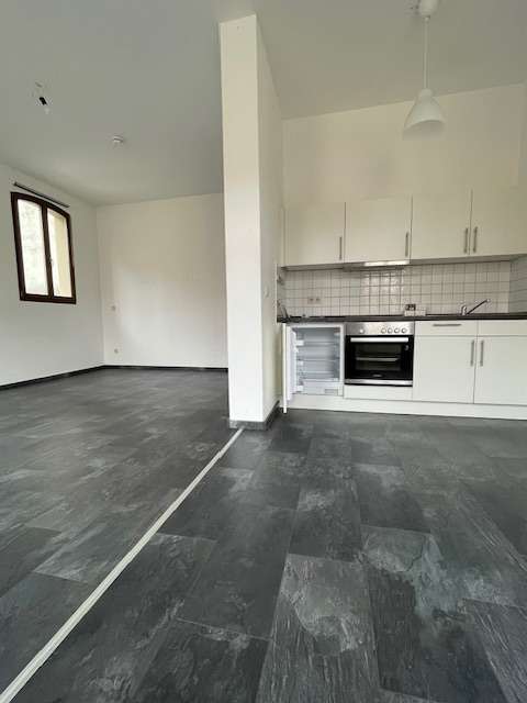 Wohnung zum Mieten in Halle 390 € 48 m²