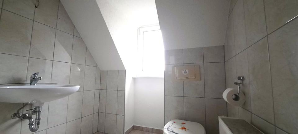 Einfamilienhaus Bad Lauchstädt - 3.5 Zimmer, 100 m&sup2;, 990&euro; | Angebot:25568495