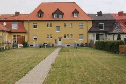 Frisch renovierte 2 Zimmerwohnung Badewanne und Gemeinschaftsgarten! Stellplatz möglich!