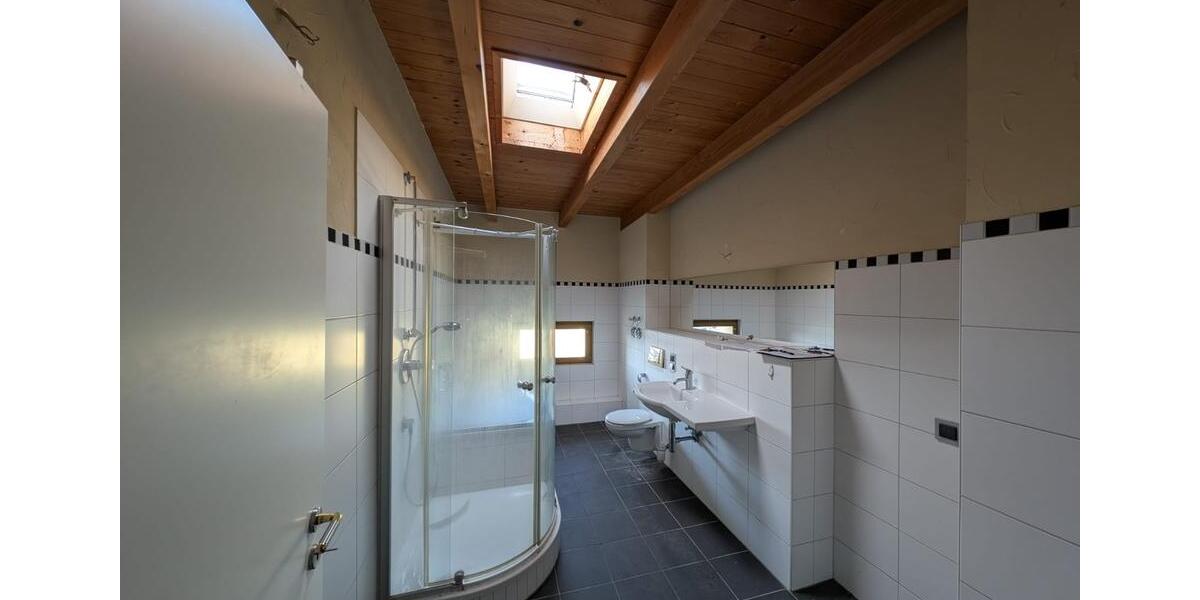 Dachgeschoßwohnung Halle (Saale) Nietleben - 2 Zimmer, 120 m&sup2;, 1.140&euro; | Angebot:25782202