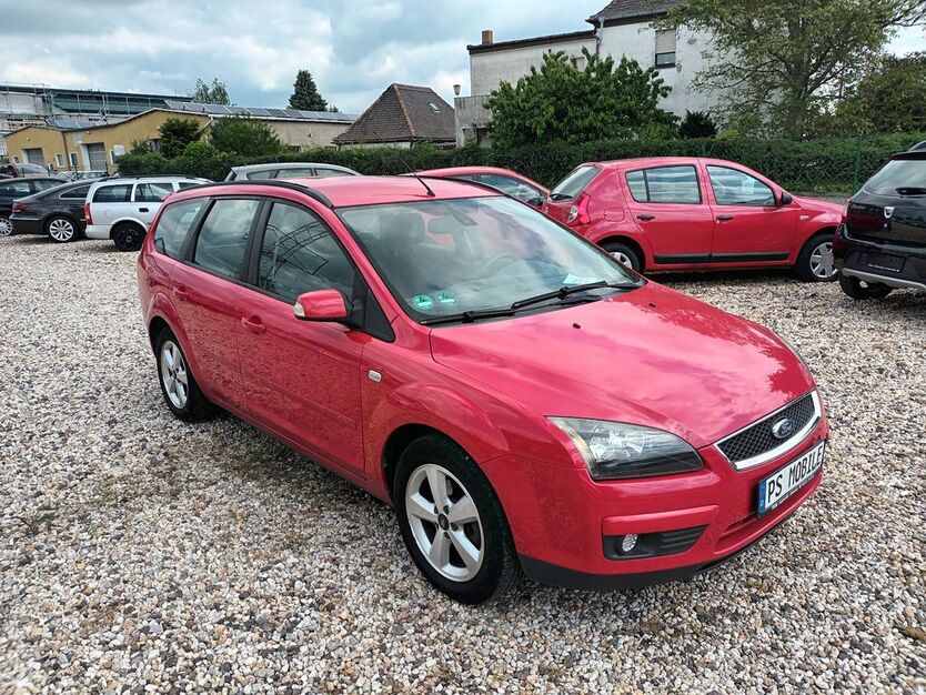 Ford Focus 180.000 km 2.200 € Sandersdorf-Brehna 06792