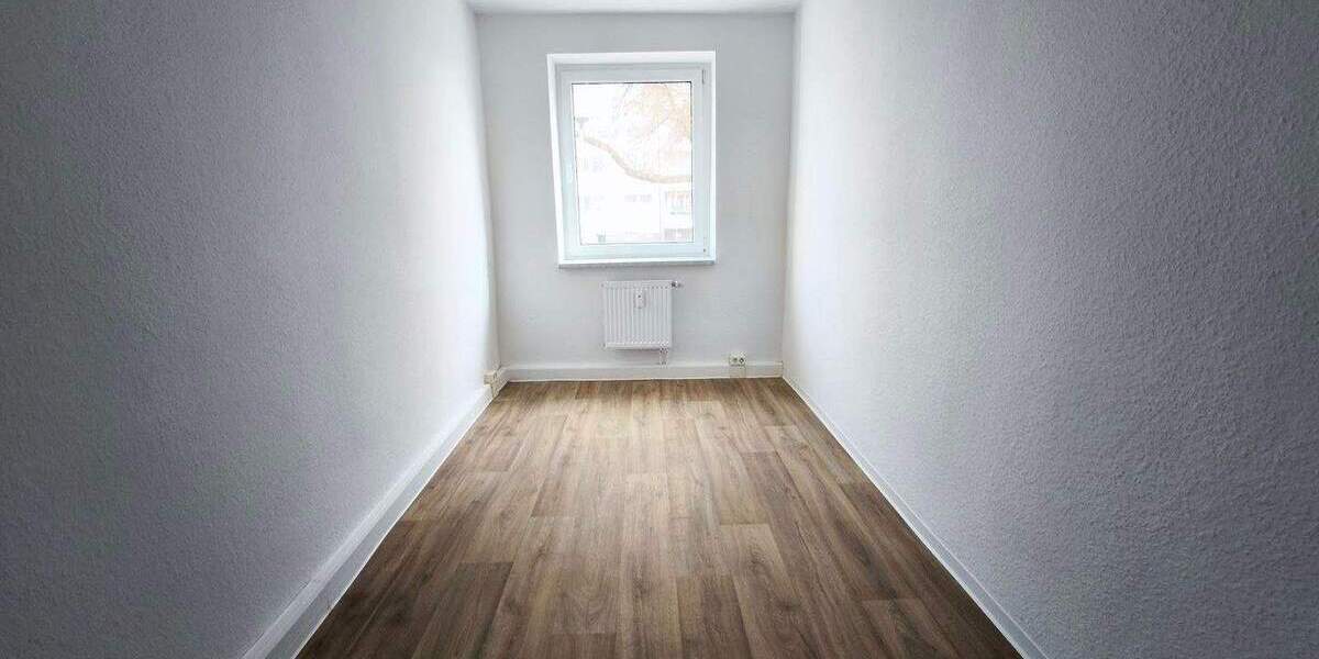 Etagenwohnung Lutherstadt Eisleben - 3 Zimmer, 57 m&sup2;, 371&euro; | Angebot:26291223