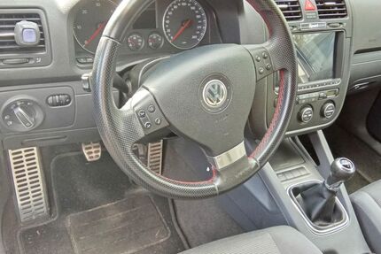 VW Golf 238.560 km 2.850 € Leipzig 04279