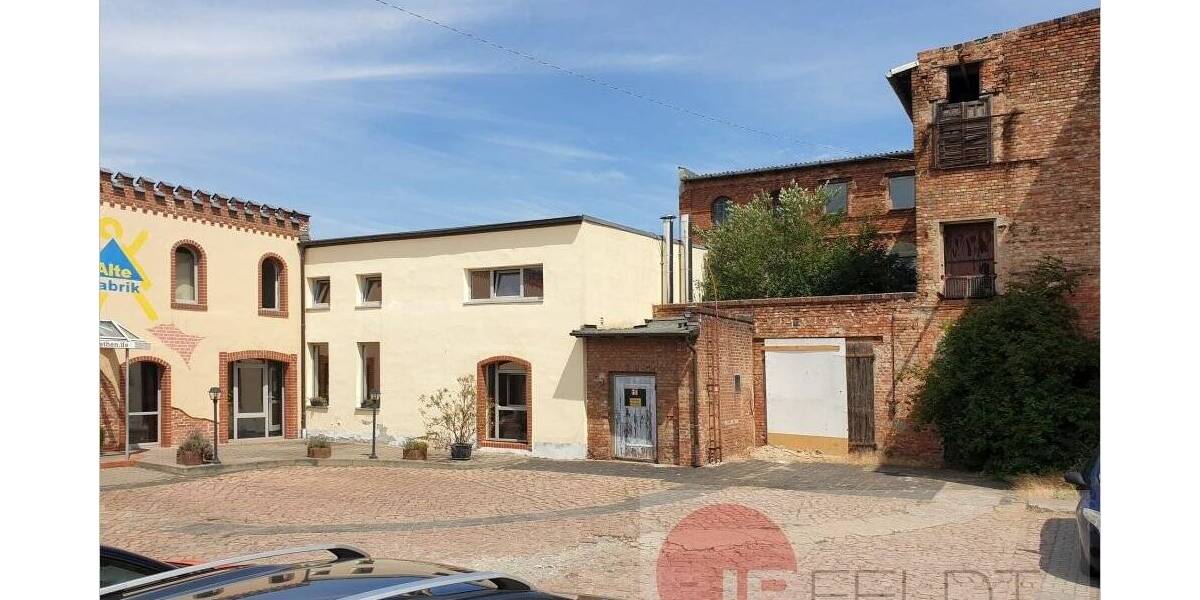 Mehrfamilienhaus, Wohnhaus Köthen (Anhalt) Köthen - 6 Zimmer, 971 m&sup2;, 395.000&euro; | Angebot:25696059