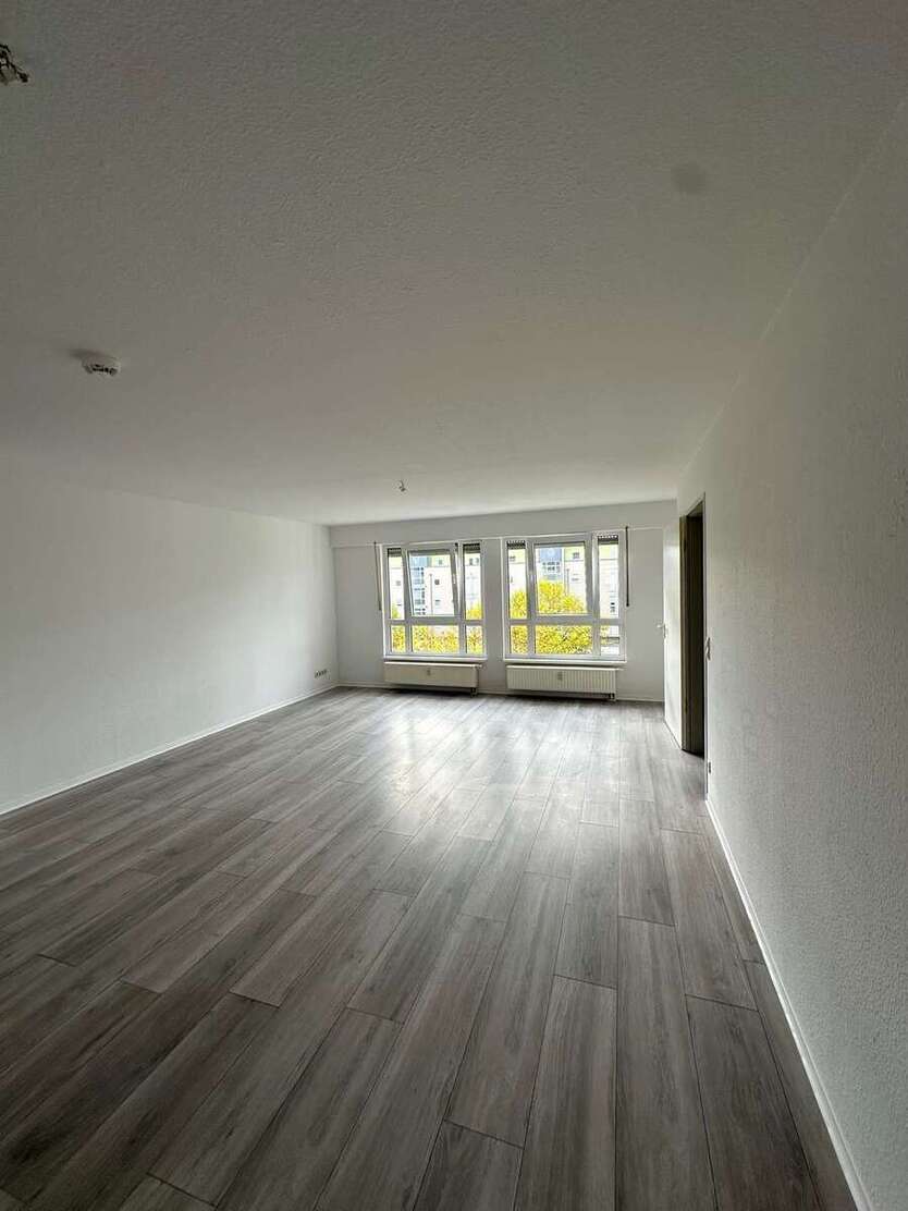 ++Frisch Sanierte Familienwohnung mit Aufzug++ 4 zimmer