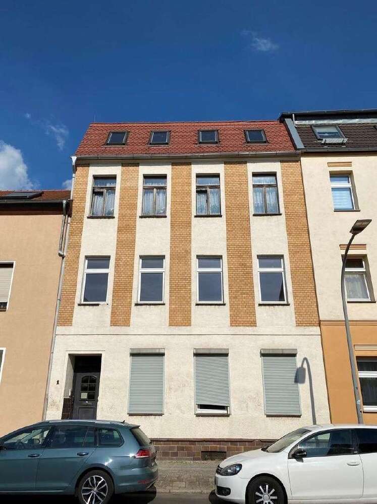 Haus zum Kaufen in Köthen (Anhalt) 73.120 € 260 m²