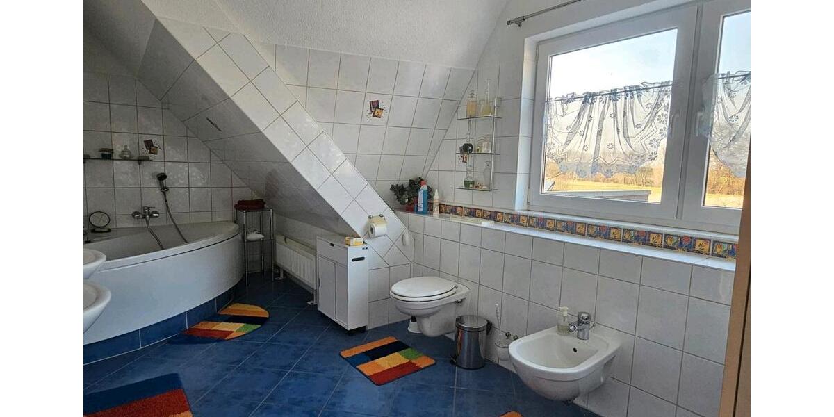 Mehrfamilienhaus, Wohnhaus Bad Lauchstädt - 7 Zimmer, 225 m&sup2;, 370.000&euro; | Angebot:25990111