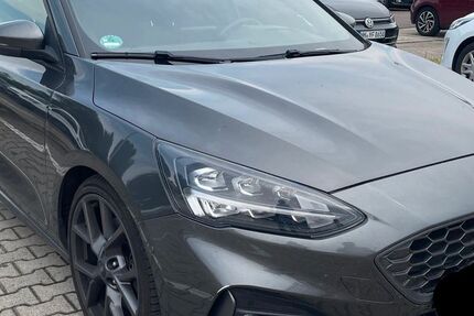 Ford Focus 116.898 km 16.899 &euro; Leuna 06237