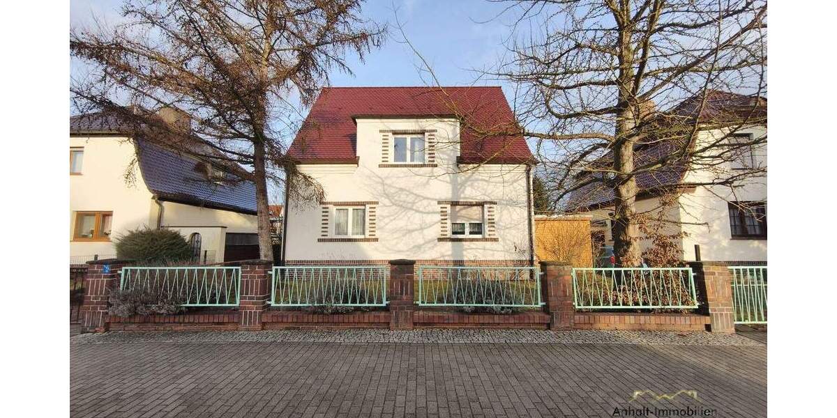 Einfamilienhaus Bitterfeld-Wolfen Bitterfeld - 6 Zimmer, 144 m&sup2;, 290.000&euro; | Angebot:25704670