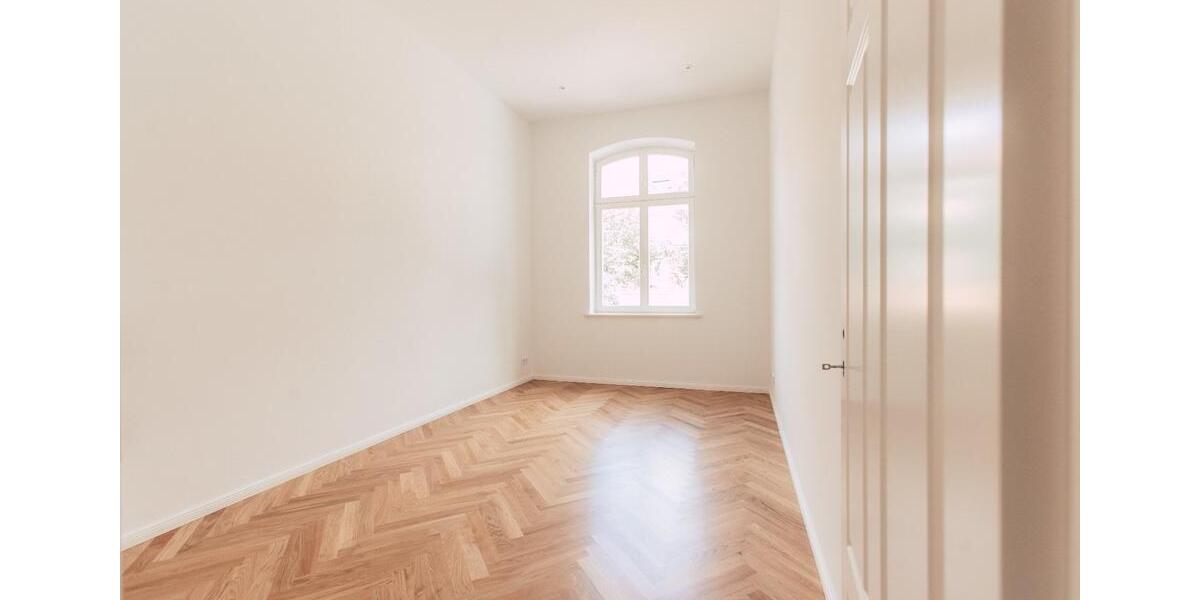Hochparterre Halle (Saale) Am Wasserturm/Thaerviertel - 4.5 Zimmer, 190 m&sup2;, 2.335&euro; | Angebot:25376252