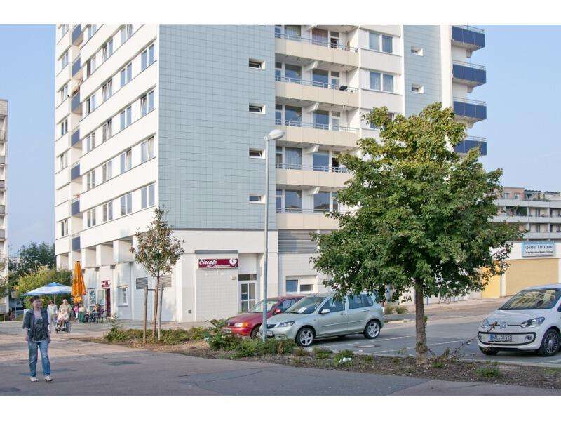 Wohnung zum Mieten in Halle (Saale) 256 € 44.96 m²