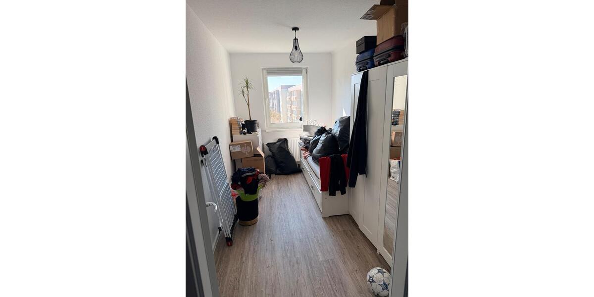 Dachgeschoßwohnung Schkeuditz - 3 Zimmer, 67 m&sup2;, 781&euro; | Angebot:25840919