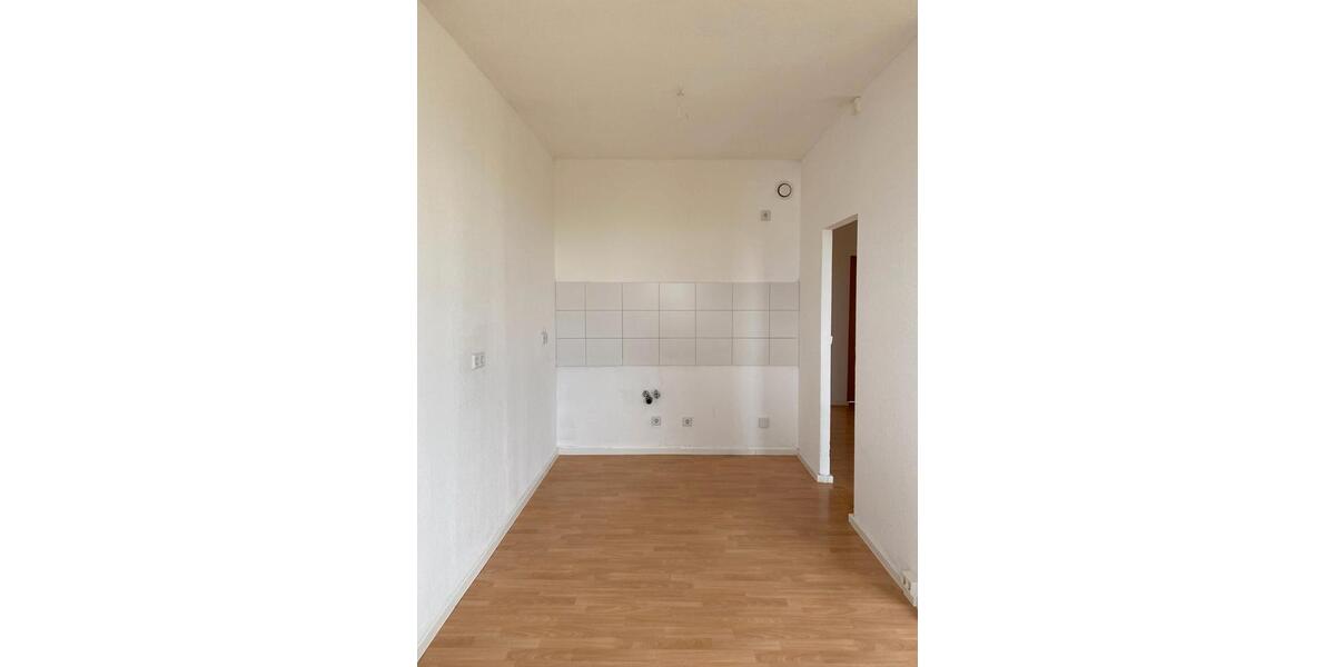 Etagenwohnung Halle (Saale) Damaschkestraße - 4 Zimmer, 70 m&sup2;, 455&euro; | Angebot:26635045