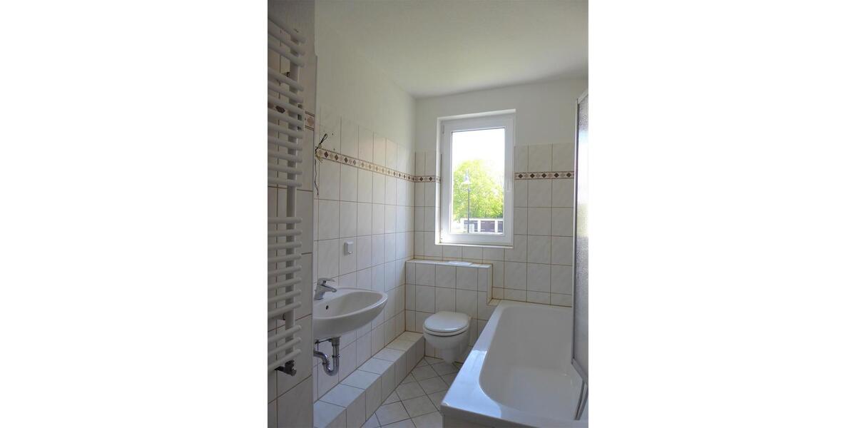 Erdgeschoßwohnung Bad Lauchstädt - 2 Zimmer, 43 m&sup2;, 289&euro; | Angebot:26252572