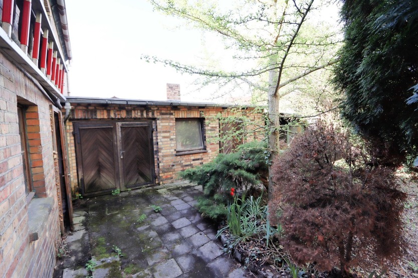 Im Herzen von Sandersdorf - 2 Familienhaus - 7 Zimmer - Garten- handwerkliches Geschick von Vorteil 6 zimmer