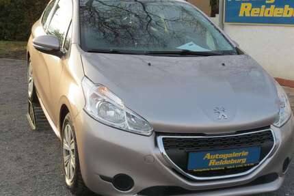 Peugeot 208 99.000 km 5.940 &euro; Halle 06116