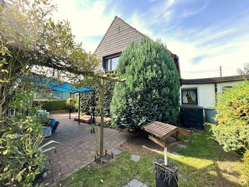 Idyllisches Einfamilenhaus mit Garage, überdachter Terrasse u. Garten in unmittelbarer Goitzschenähe