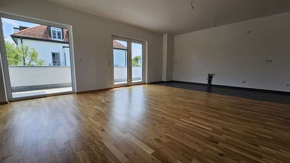 SOFORT EINZIEHEN!!! Bezugsfreie 4-Zimmer Wohnung, TG Stellplatz