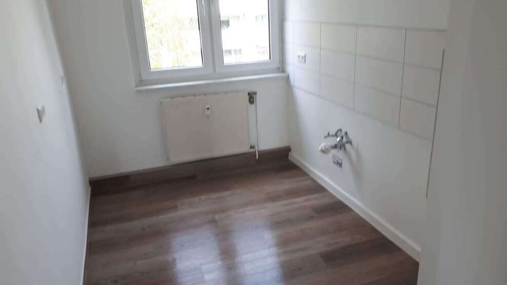 Wohnung zum Mieten in Teutschenthal 375 € 58 m²