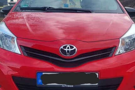 Toyota Yaris 113.000 km 5.400 &euro; Leuna OT Friedensdorf 06237