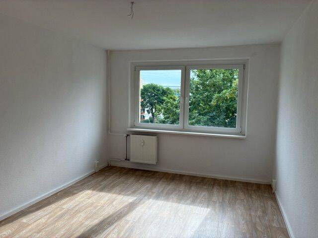 Etagenwohnung Halle (Saale) Südliche Neustadt - 3 Zimmer, 60 m&sup2;, 347&euro; | Angebot:26816847